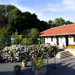 San De Hotel