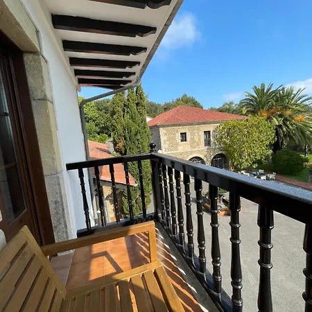 فندق San De إسكالانتي