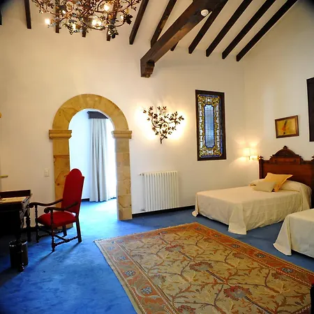 فندق San De إسكالانتي